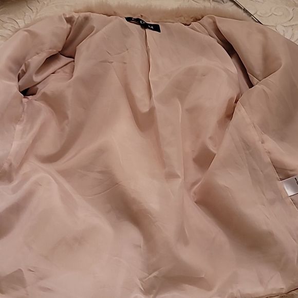 Plush Faux Fur Jacket - Picture 10 of 14